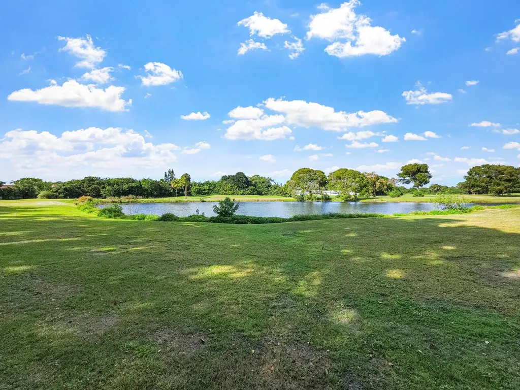 9286 Vista Del Lago Boca Raton FL 33428