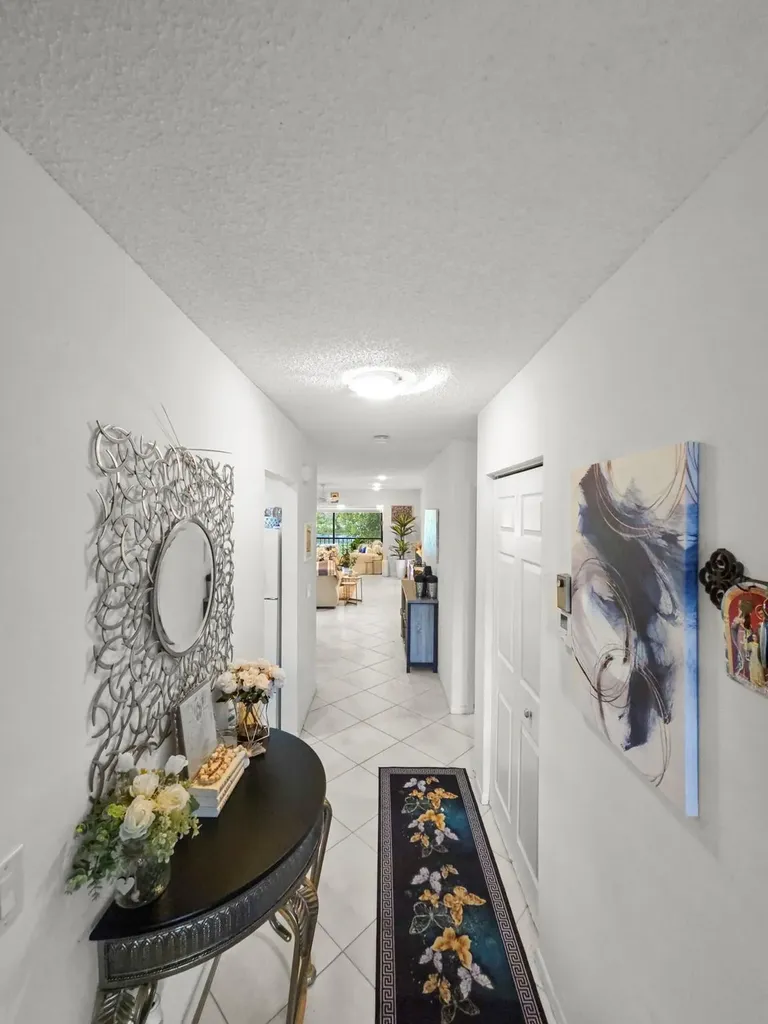 9286 Vista Del Lago Boca Raton FL 33428