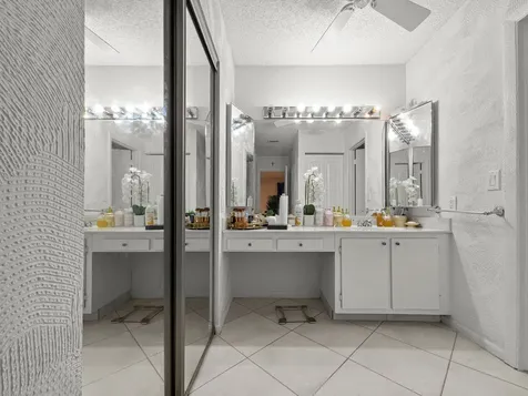 9286 Vista Del Lago Boca Raton FL 33428