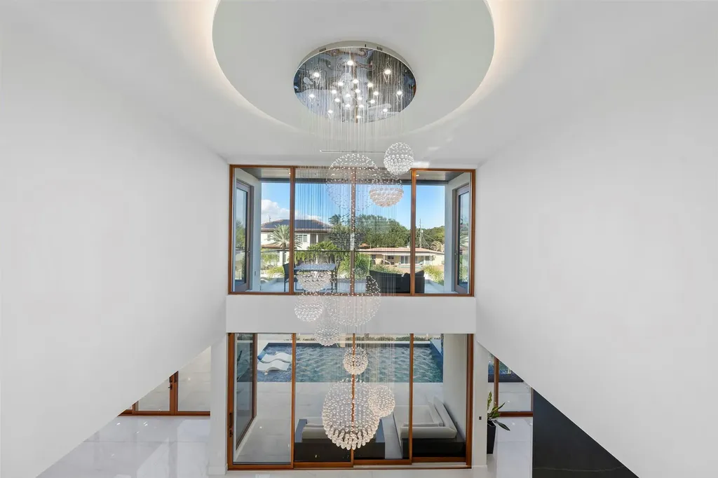2631 NE 48th Court Lighthouse Point FL 33064