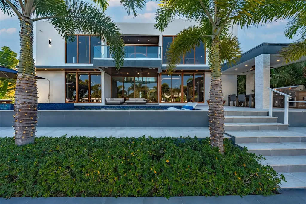 2631 NE 48th Court Lighthouse Point FL 33064