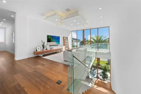 2631 NE 48th Court Lighthouse Point FL 33064