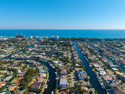 2631 NE 48th Court Lighthouse Point FL 33064