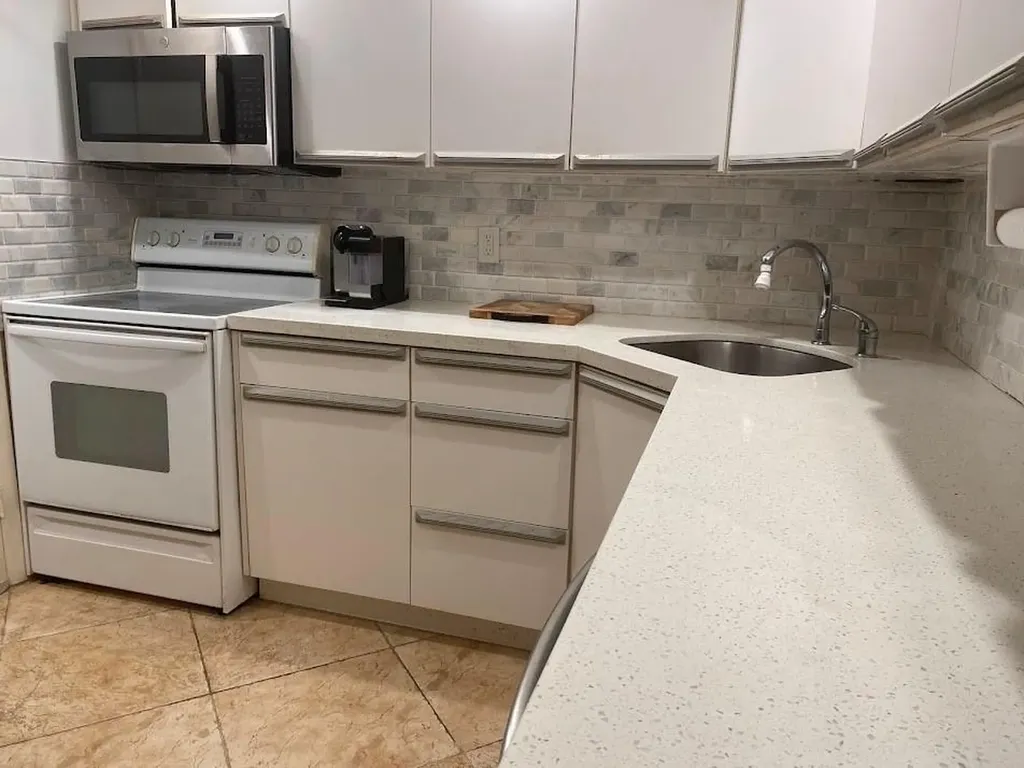 305 N Pompano Beach Boulevard Pompano Beach FL 33062