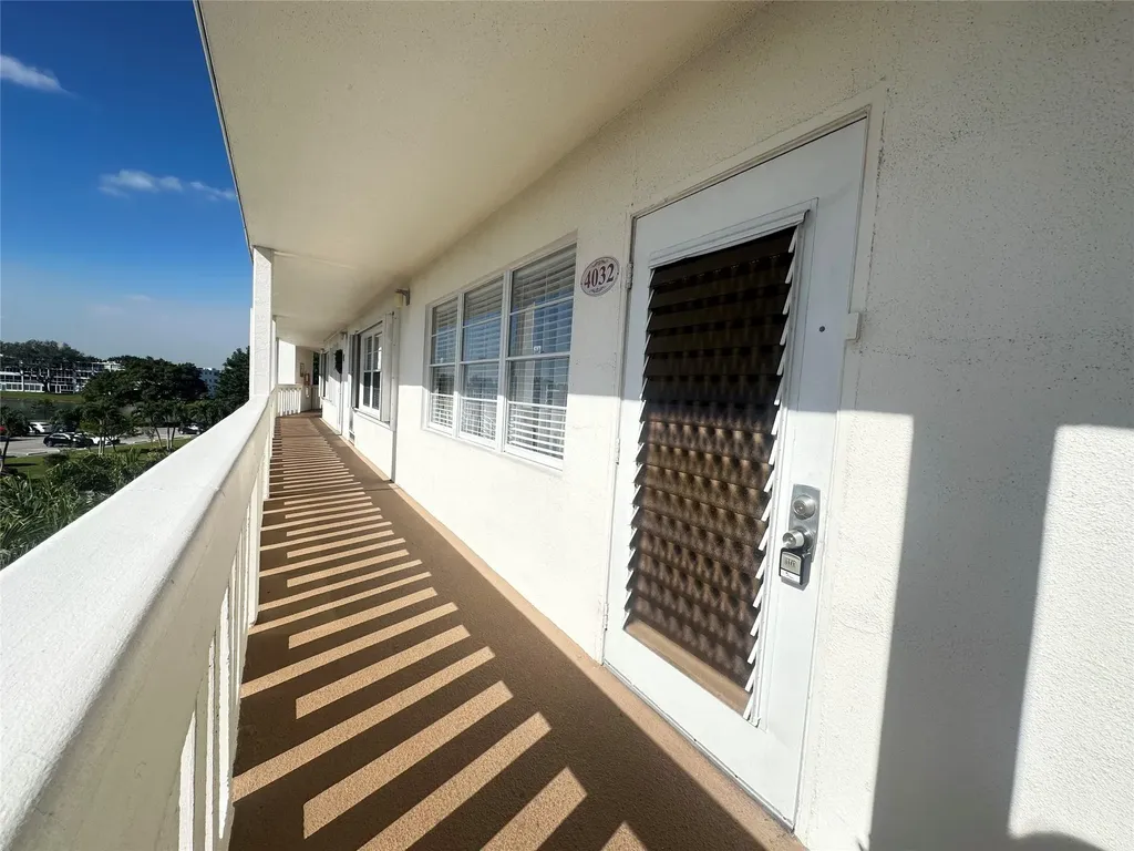 4032 Cambridge B Deerfield Beach FL 33442