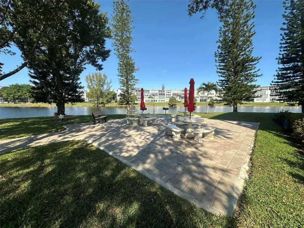4032 Cambridge B Deerfield Beach FL 33442