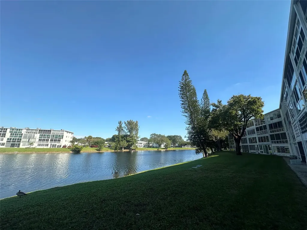 4032 Cambridge B Deerfield Beach FL 33442