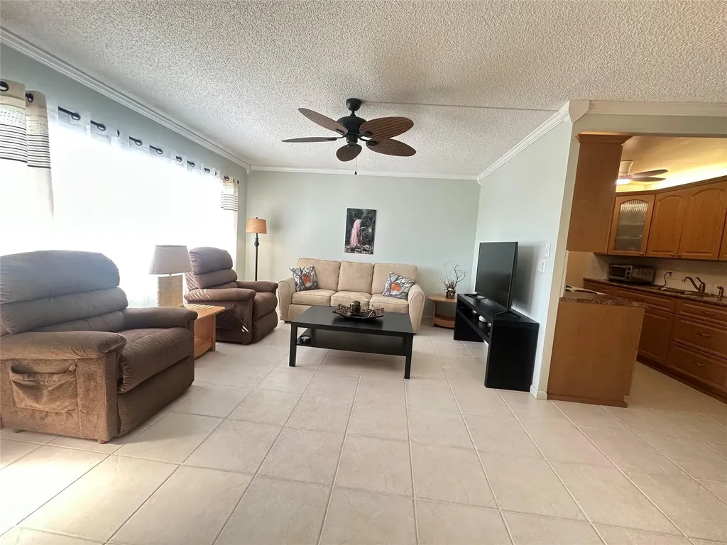 4032 Cambridge B Deerfield Beach FL 33442