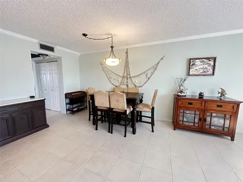 4032 Cambridge B Deerfield Beach FL 33442