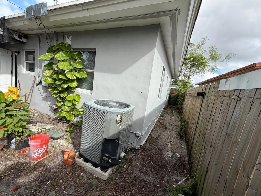 405 NW 18th Avenue Fort Lauderdale FL 33311