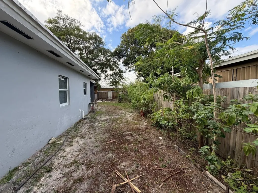 405 NW 18th Avenue Fort Lauderdale FL 33311
