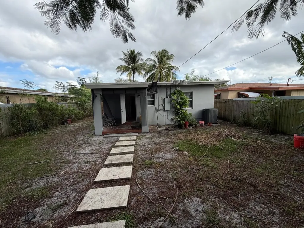 405 NW 18th Avenue Fort Lauderdale FL 33311