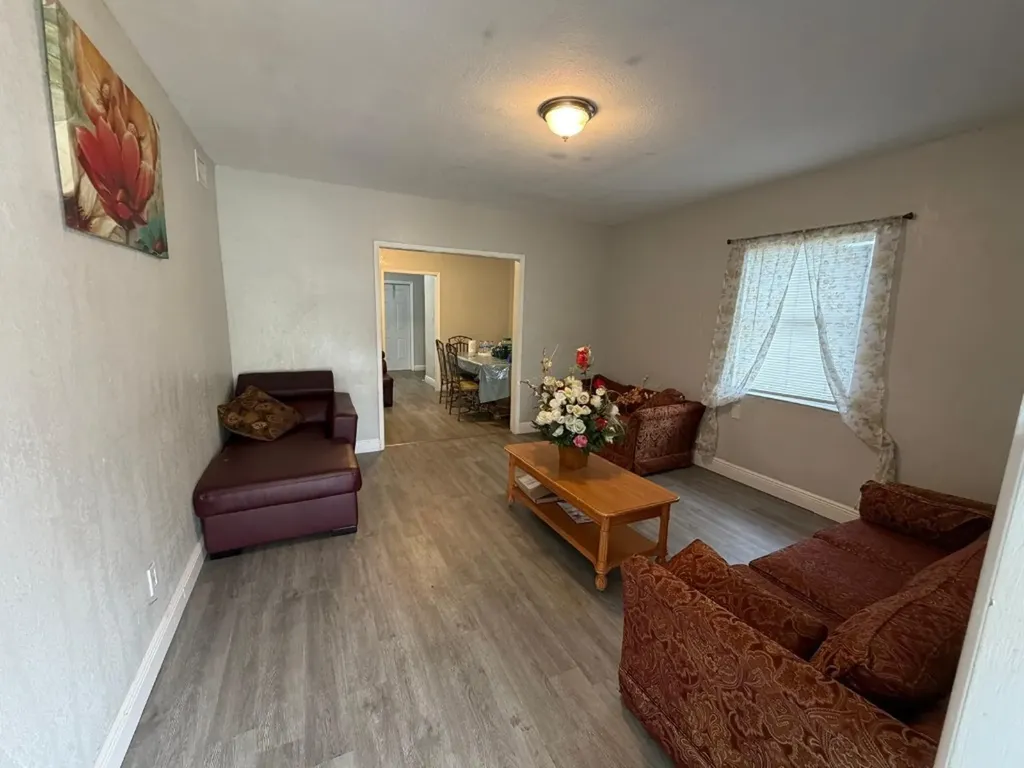 405 NW 18th Avenue Fort Lauderdale FL 33311