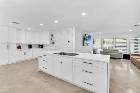 11800 NW 25th Street Plantation FL 33323