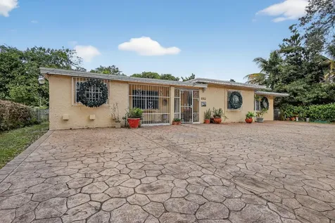 641 NE 140th Street North Miami FL 33161