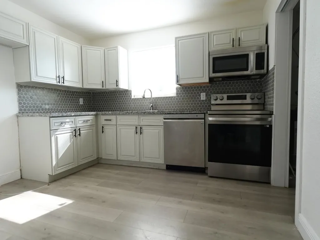 4421 NW 34th Court Lauderdale Lakes FL 33319