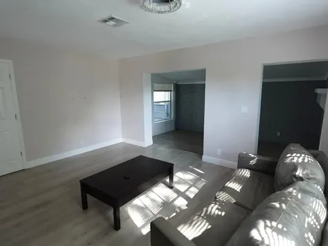 4421 NW 34th Court Lauderdale Lakes FL 33319