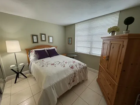 900 Colony Point Circle Pembroke Pines FL 33026