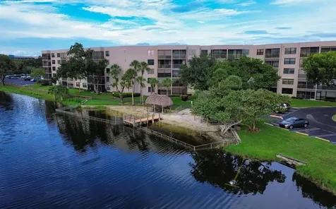 900 Colony Point Circle Pembroke Pines FL 33026