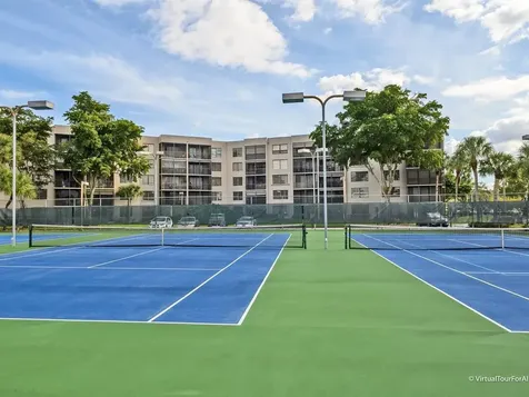 900 Colony Point Circle Pembroke Pines FL 33026