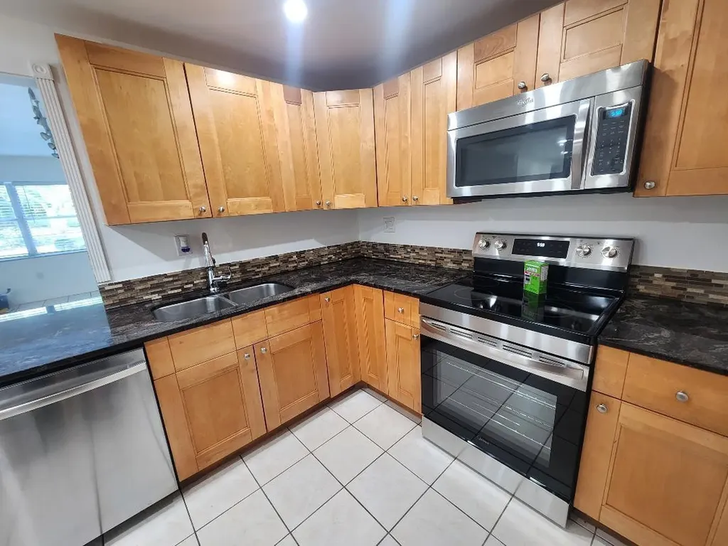 4384 NW 9th Avenue Deerfield Beach FL 33064