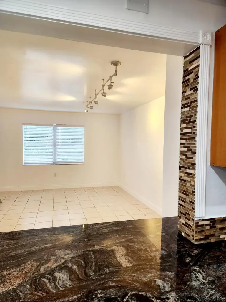 4384 NW 9th Avenue Deerfield Beach FL 33064