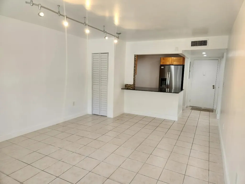 4384 NW 9th Avenue Deerfield Beach FL 33064