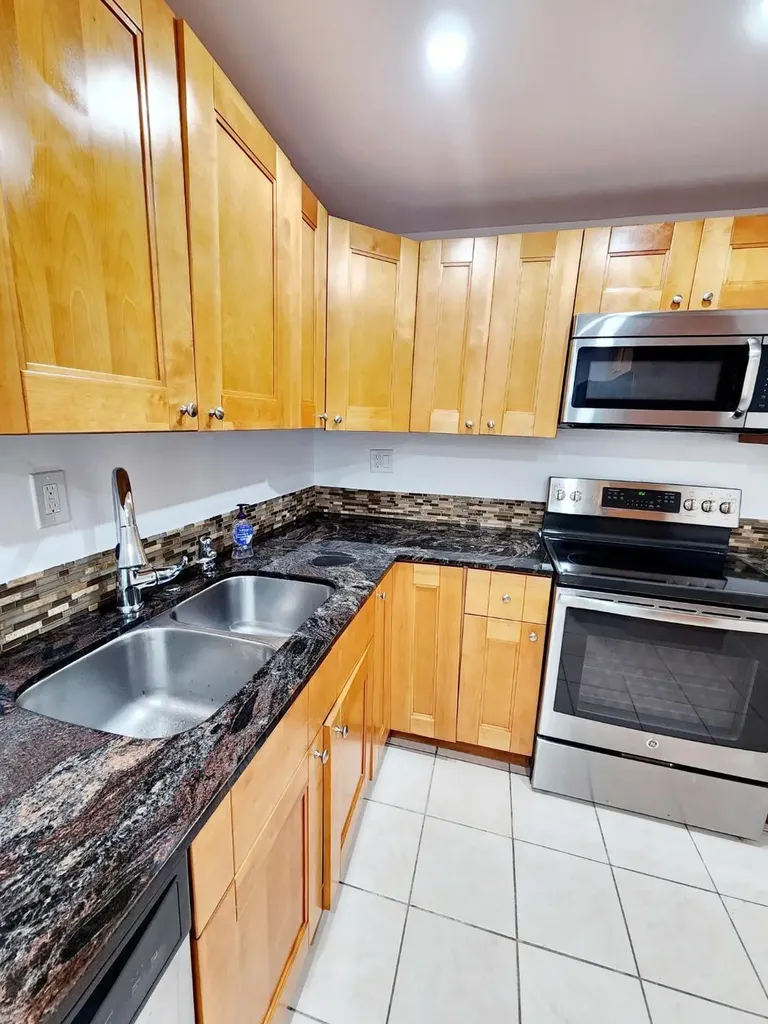 4384 NW 9th Avenue Deerfield Beach FL 33064