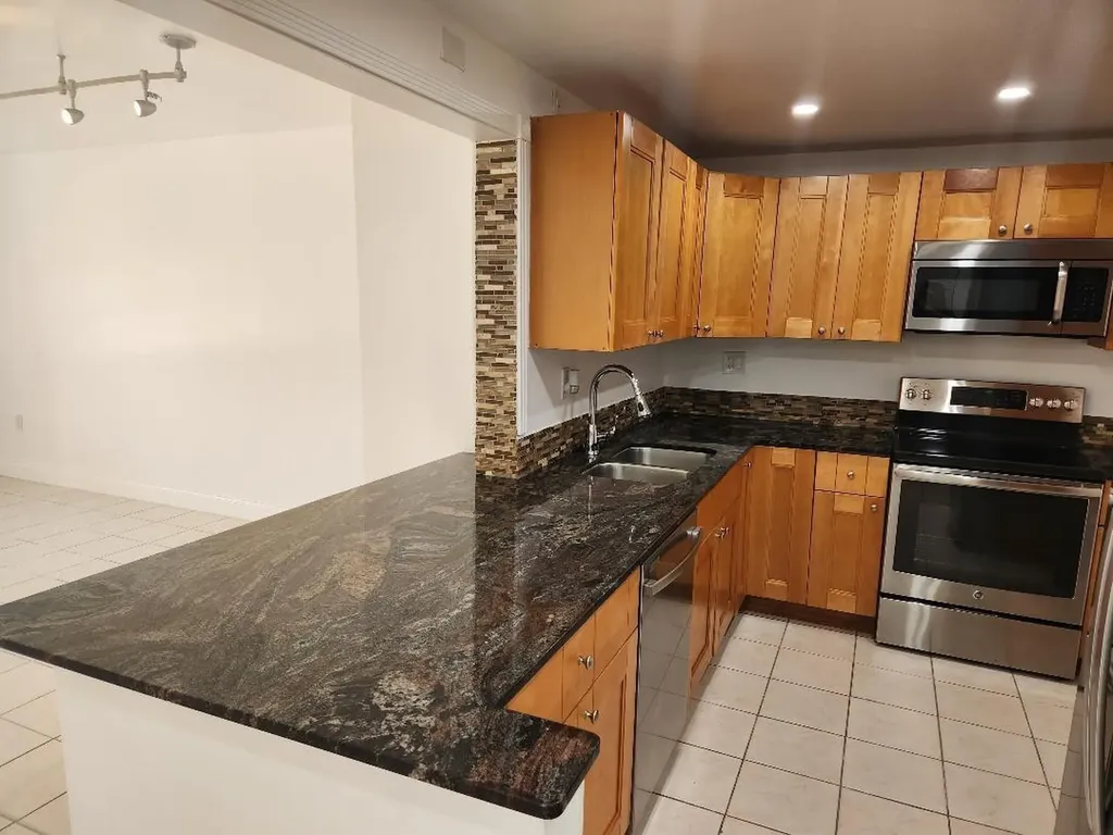 4384 NW 9th Avenue Deerfield Beach FL 33064