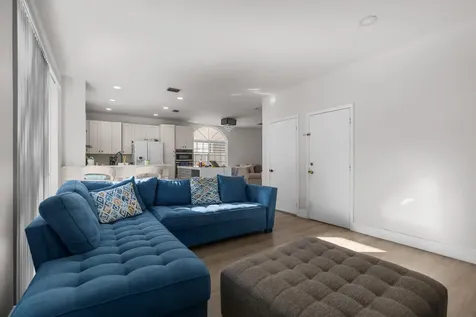 527 NW 87th Lane Coral Springs FL 33071