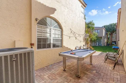 527 NW 87th Lane Coral Springs FL 33071