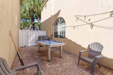 527 NW 87th Lane Coral Springs FL 33071