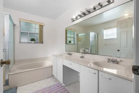 527 NW 87th Lane Coral Springs FL 33071