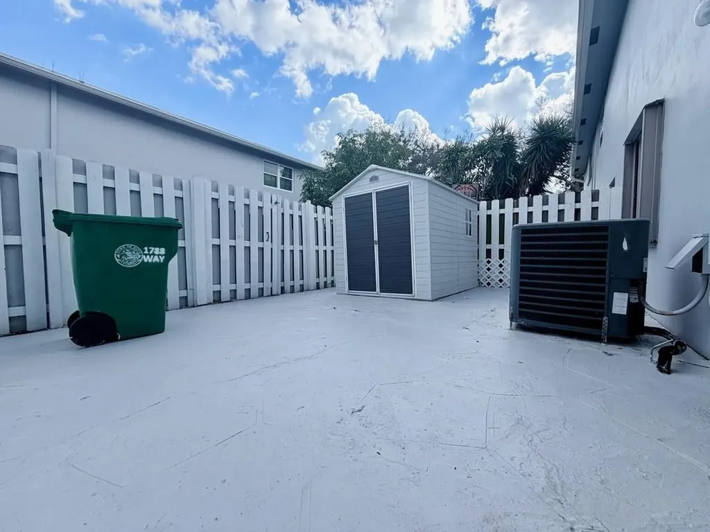 1788 SW 81st Way Davie FL 33324