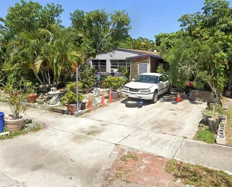 313 SW 15th Terrace Delray Beach FL 33444