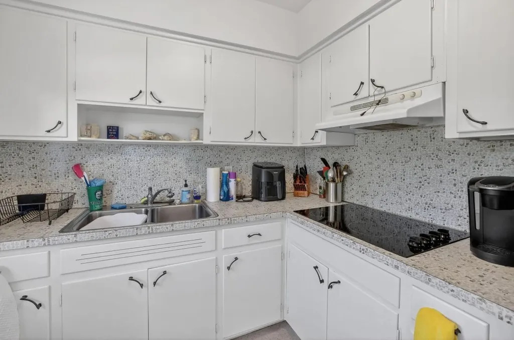 4436 Seagrape Drive Lauderdale By The Sea FL 33308