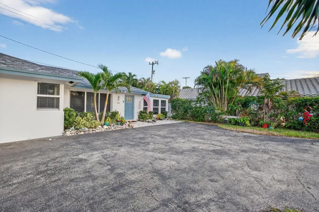 4436 Seagrape Drive Lauderdale By The Sea FL 33308