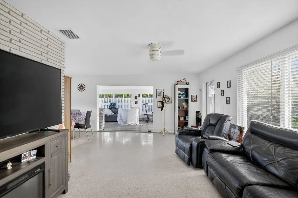 4436 Seagrape Drive Lauderdale By The Sea FL 33308