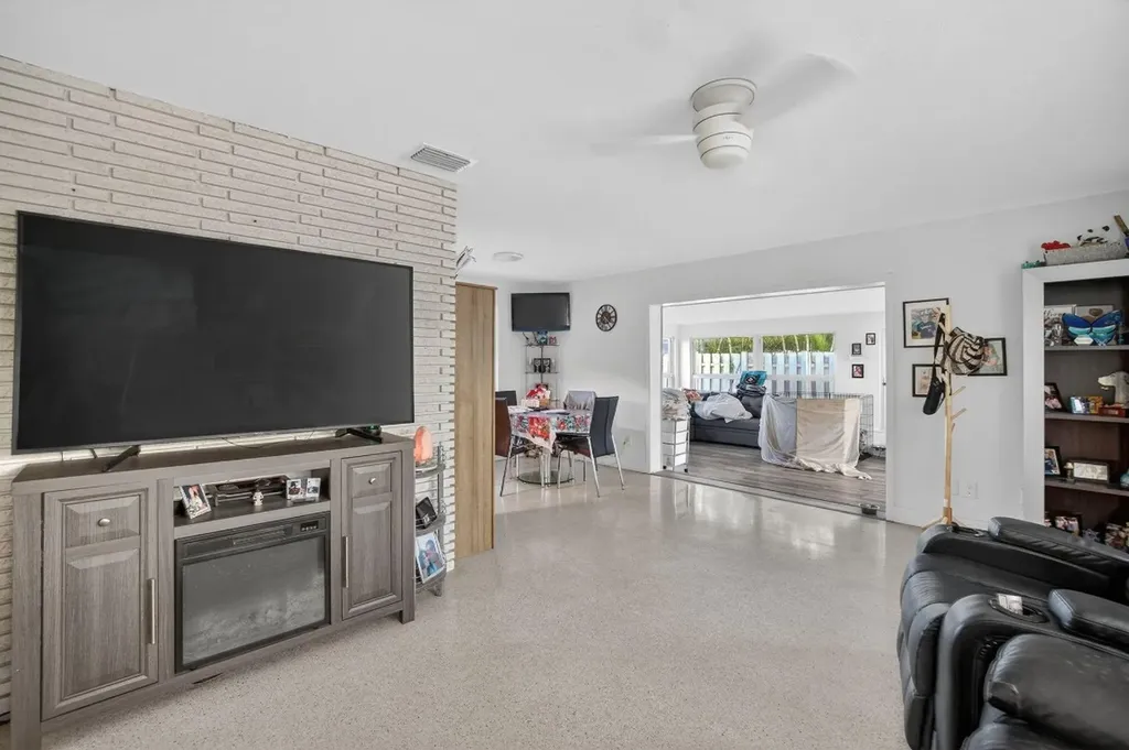 4436 Seagrape Drive Lauderdale By The Sea FL 33308