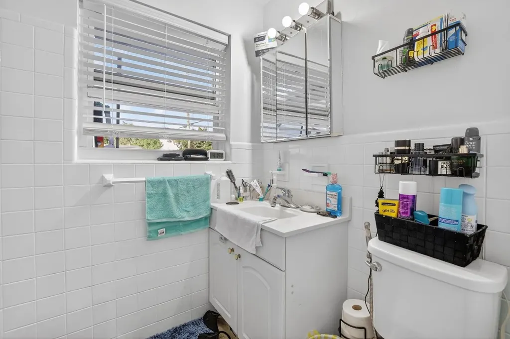 4436 Seagrape Drive Lauderdale By The Sea FL 33308