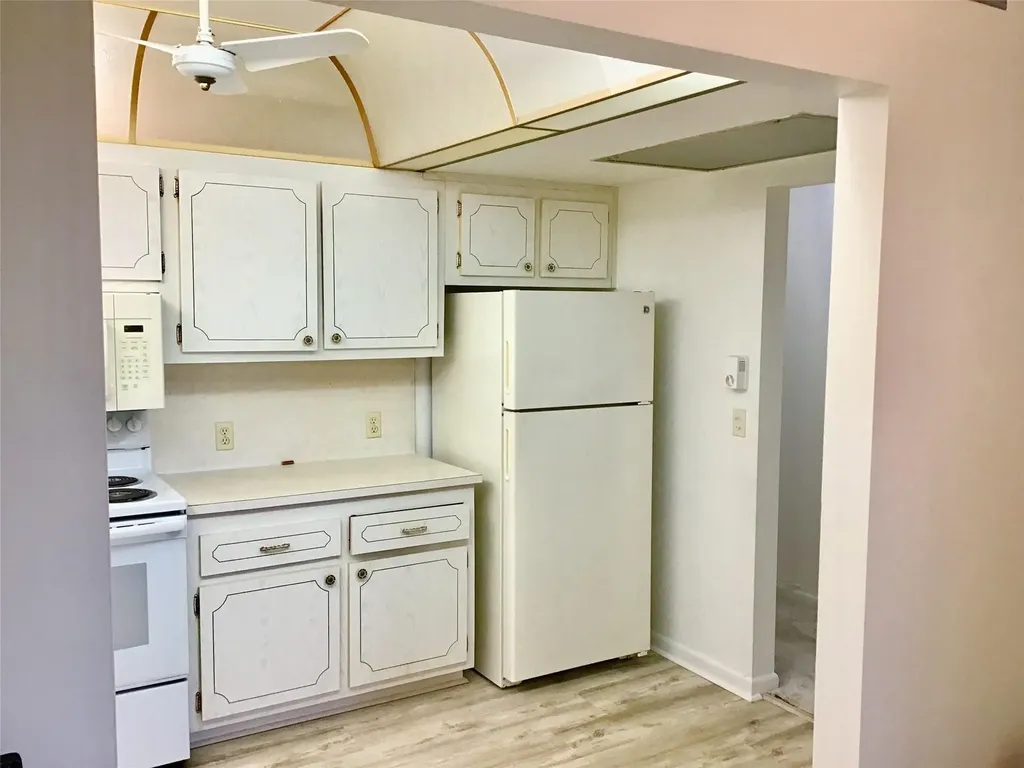 204 Preston Boca Raton FL 33434