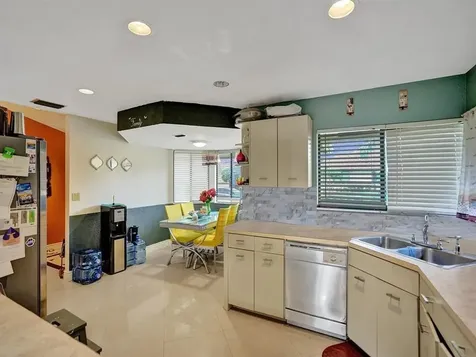 7380 NW 39th Street Lauderhill FL 33319