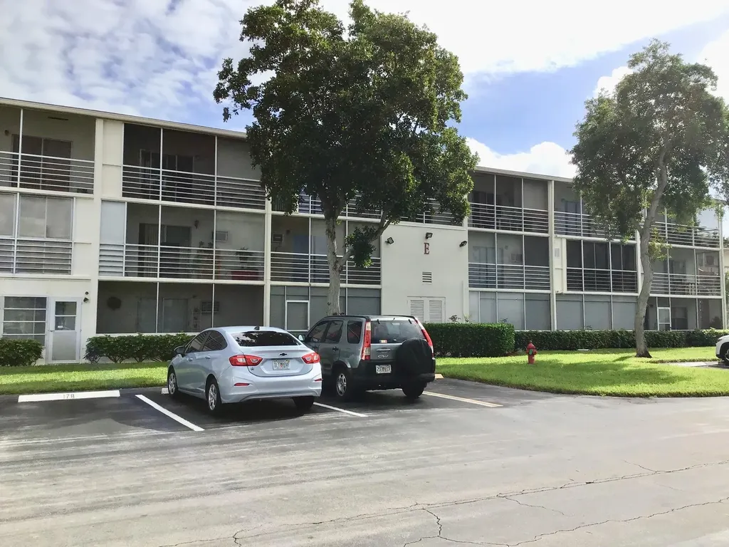 204 Preston Boca Raton FL 33434
