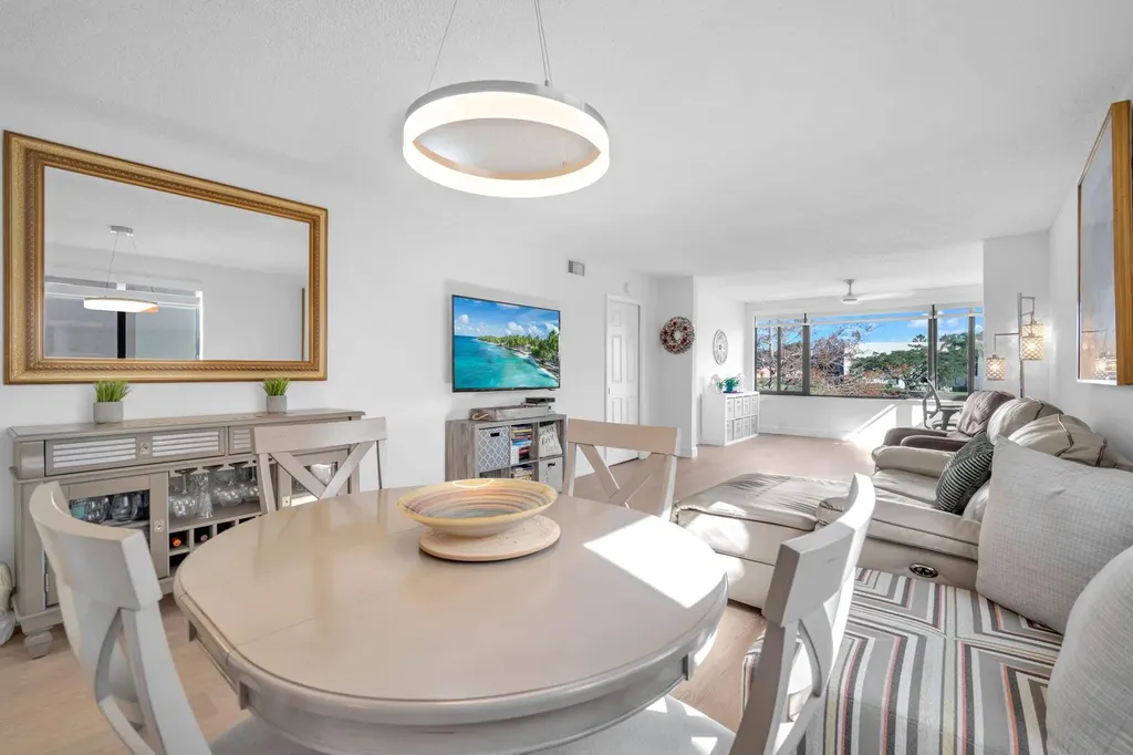 10738 W Clairmont Circle Fort Lauderdale FL 33321