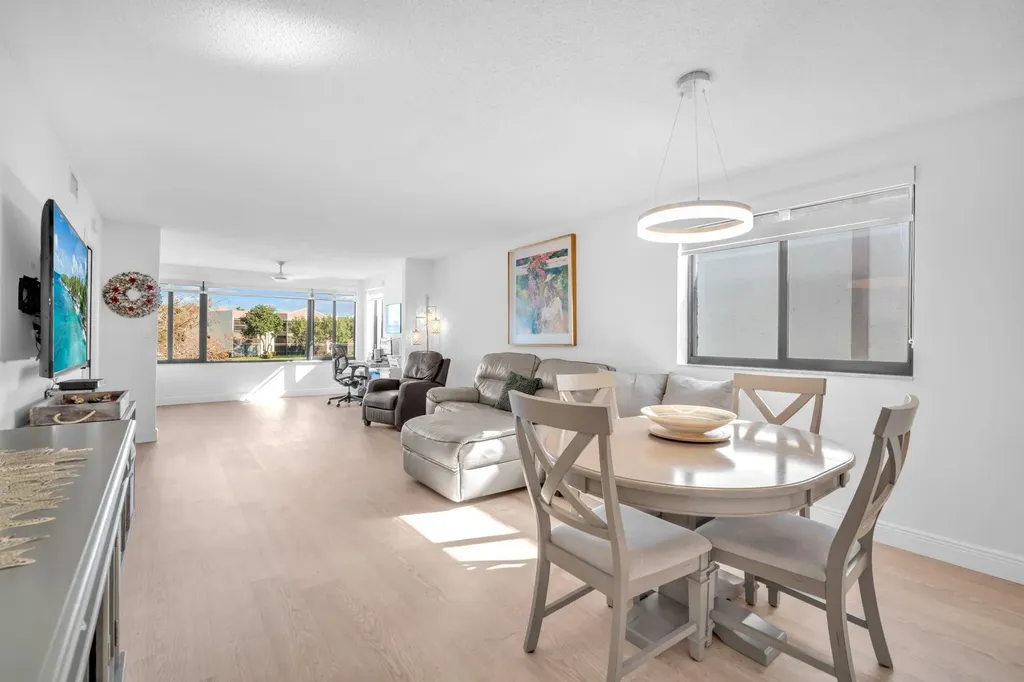 10738 W Clairmont Circle Fort Lauderdale FL 33321