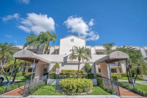 10738 W Clairmont Circle Fort Lauderdale FL 33321