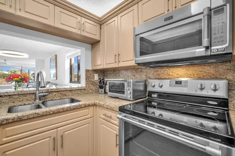 10738 W Clairmont Circle Fort Lauderdale FL 33321
