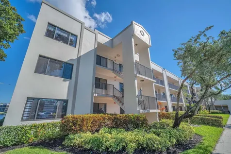 10738 W Clairmont Circle Fort Lauderdale FL 33321