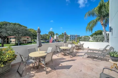 10738 W Clairmont Circle Fort Lauderdale FL 33321