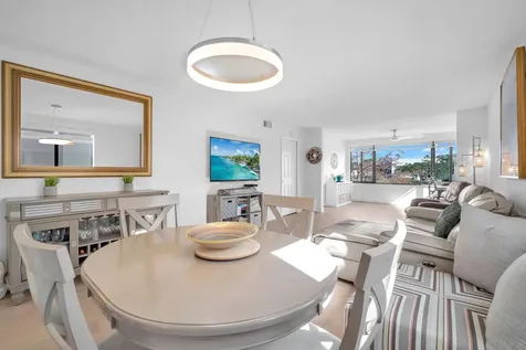 10738 W Clairmont Circle Fort Lauderdale FL 33321